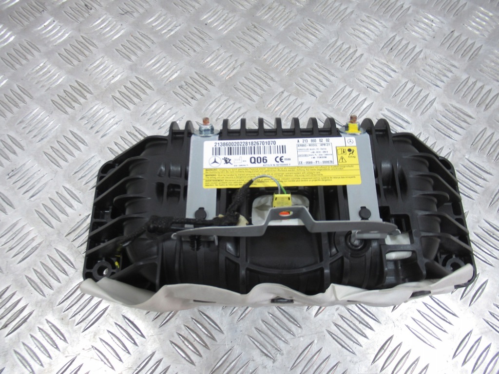 фото №10, Панель приладів приладова панель  aibag mercedes w213 e klasa кремовий оригінал