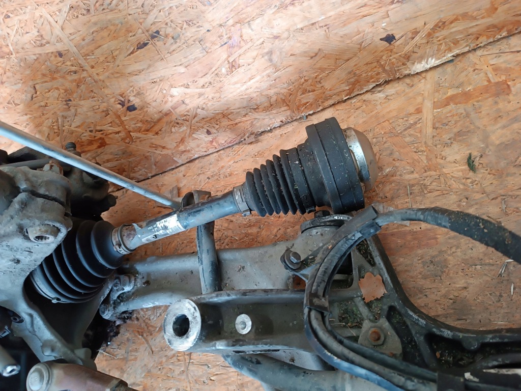 Купити Рейка рульова трансмісія електрична підрамник перед амортизатор vw passat b6