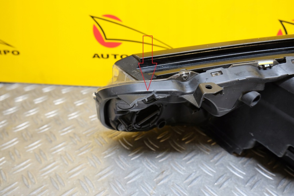 фото №4, Toyota corolla scion im 16- фара лампа r usa