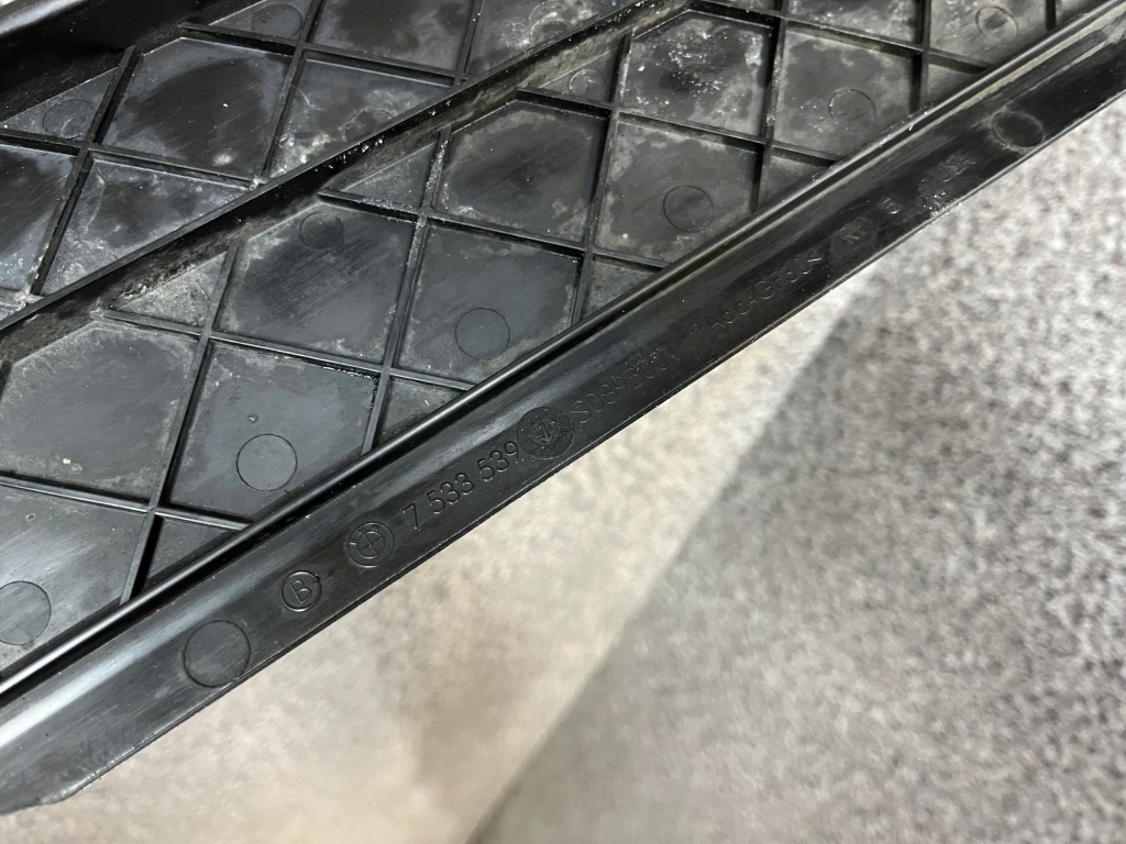 Рамка кронштейн корпус кассета радиатор bmw x5 e70 3.0 3.5 d оригинал  e71 x6 bdb Киев