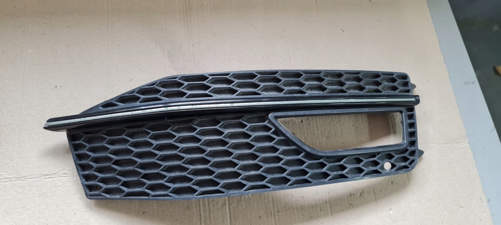 фото №1, S4 b8 lift решётка бампера правая правый перед 8k0807682p