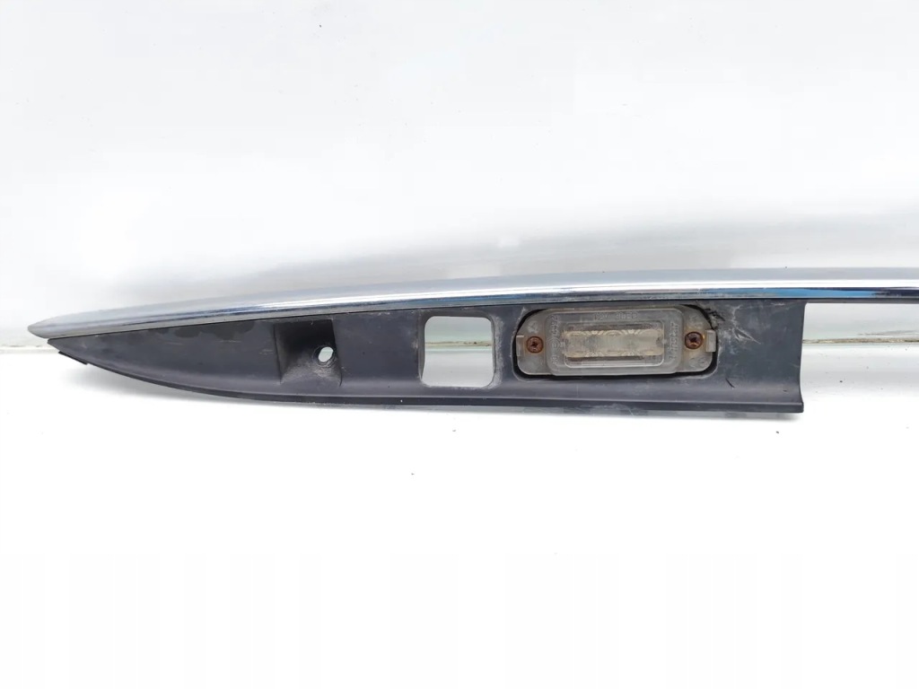 Mercedes-benz m-class молдинг освітлення задній номерного знака реєстраційний 2009 в Україні