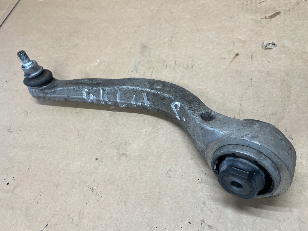 фото №1, Alfa romeo giulia 2.2 jtd важіль перед передній правий