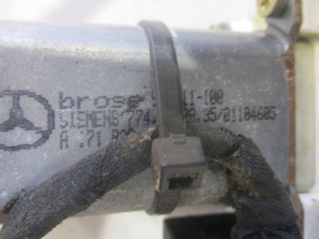 Подъемник моторчик стекло задний  правый mercedes slk r171 a1718200742 Киев