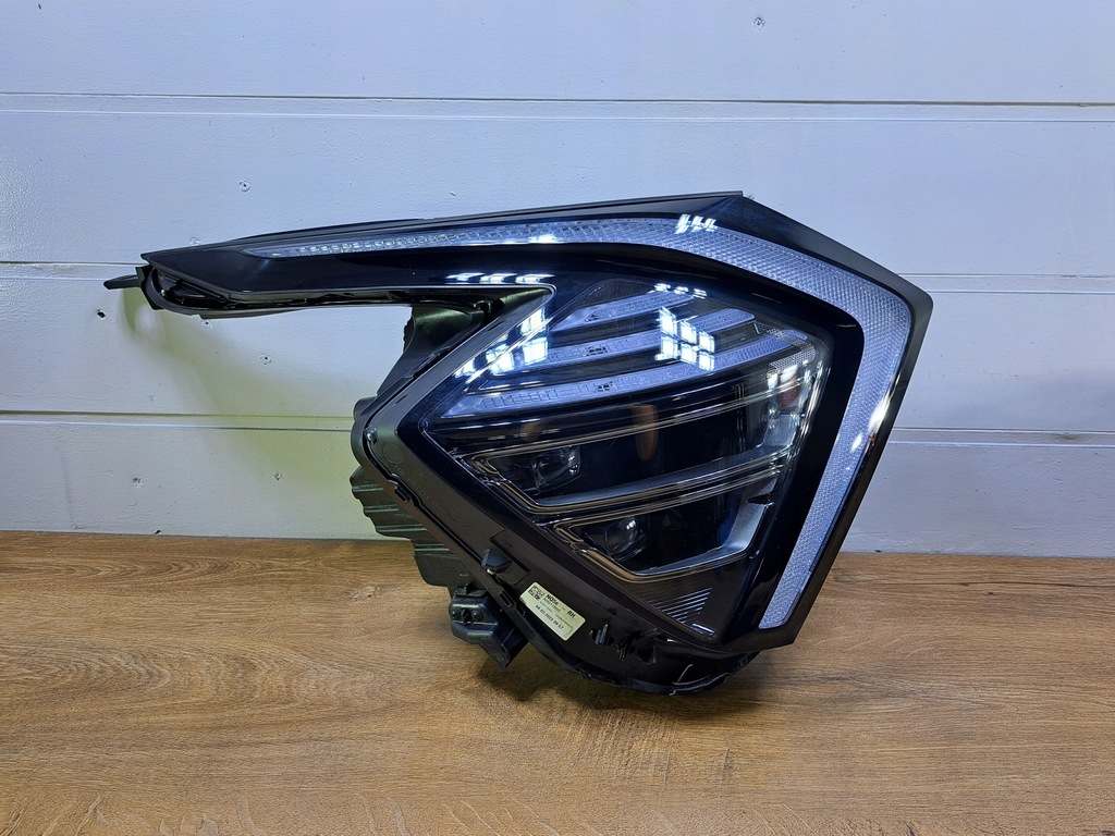 фото №1, Kia sportage 5 v лампа перед full led правая r2921-61220