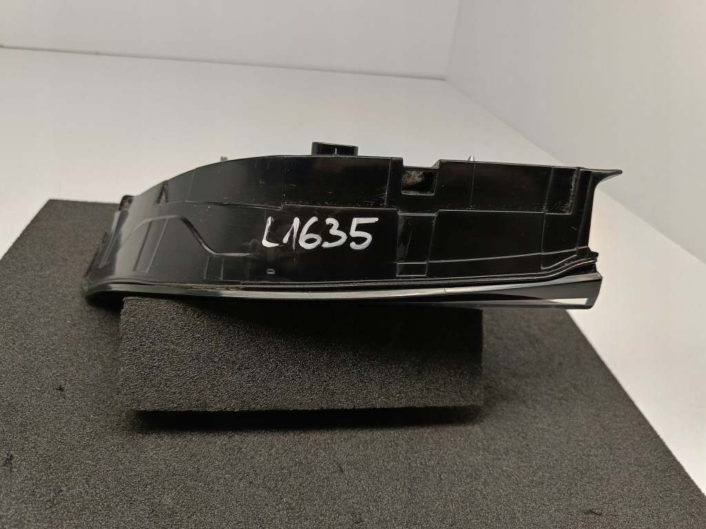 Tesla 3 m3 рестайлинг  y 20- фара крышки багажника правая  задний led оригинальный номер 1502089-00-b Оригинал