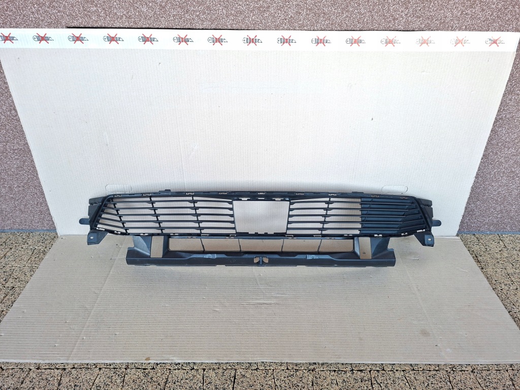 Купить Решётка бампера peugeot 5008 2 рестайлинг  9836768377