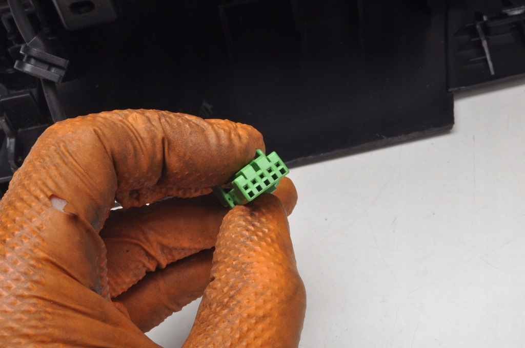 фото №12, Volvo s80 ii v70 iii подлокотник 30722553 телефон