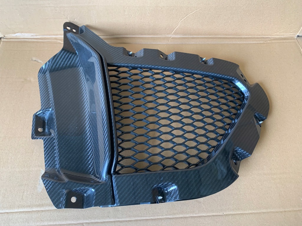 Nowa org решітка бампера карбон maserati levante trofeo права 670148960 Оригінал