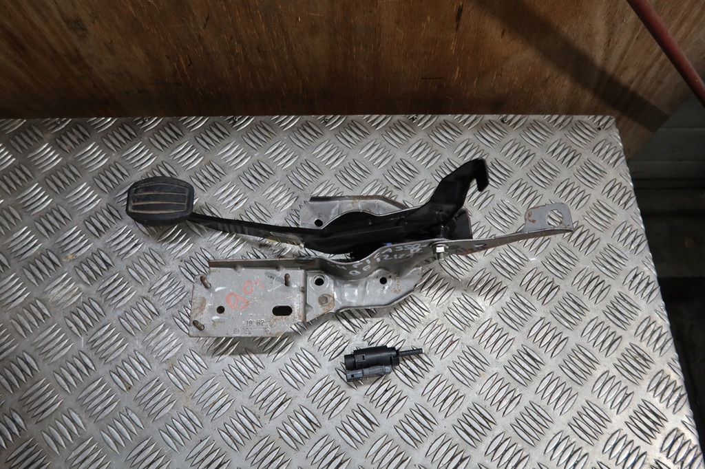 фото №1, Педаль тормоза c4 picasso ii