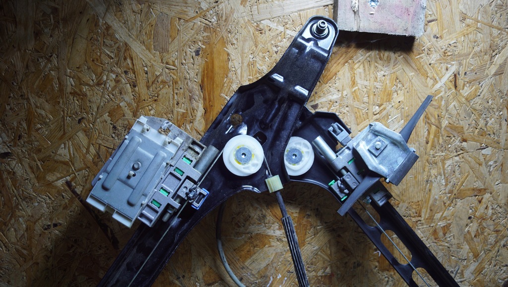 фото №6, Подъемник механизм стекло левый перед audi tt 8j