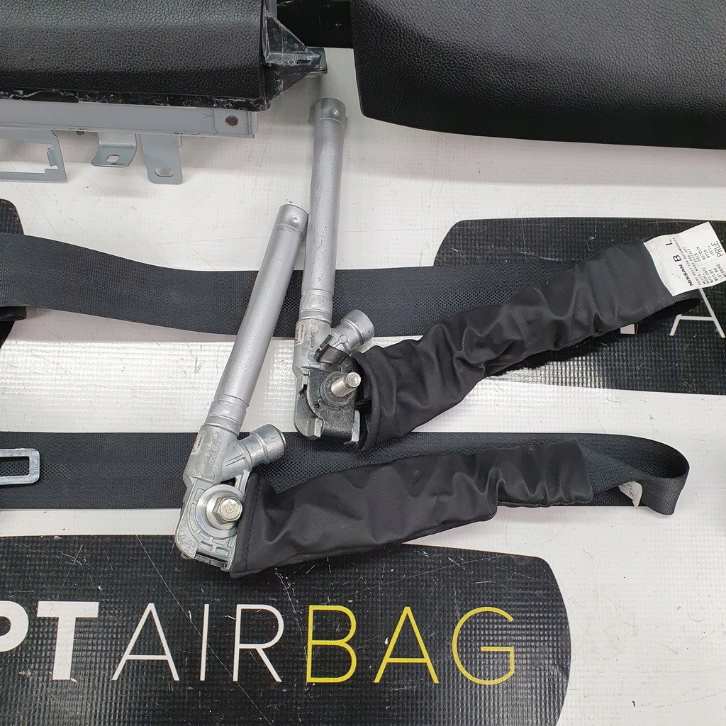 фото №11, Rogue приборная панель консоль подушки безопасности ремни подушка безопасности