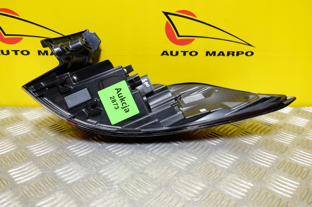 фото №9, Toyota corolla cross 2020- лампа задняя левая led usa