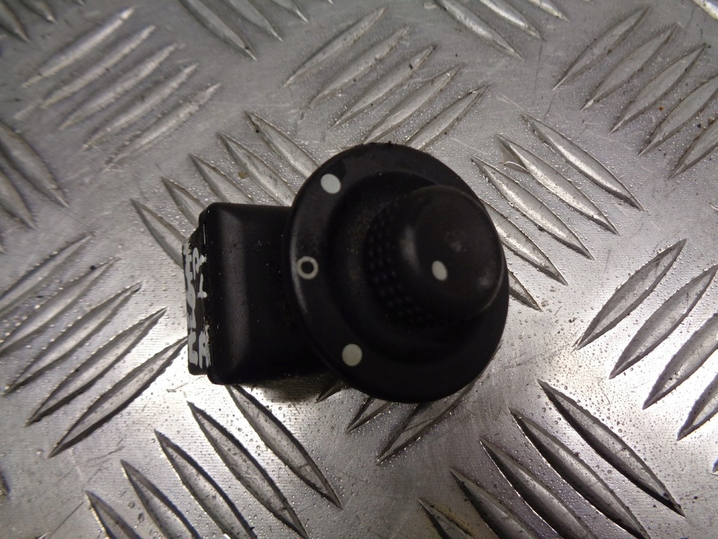 фото №1, Кнопка регулювання дзеркал renault megane 8200002442