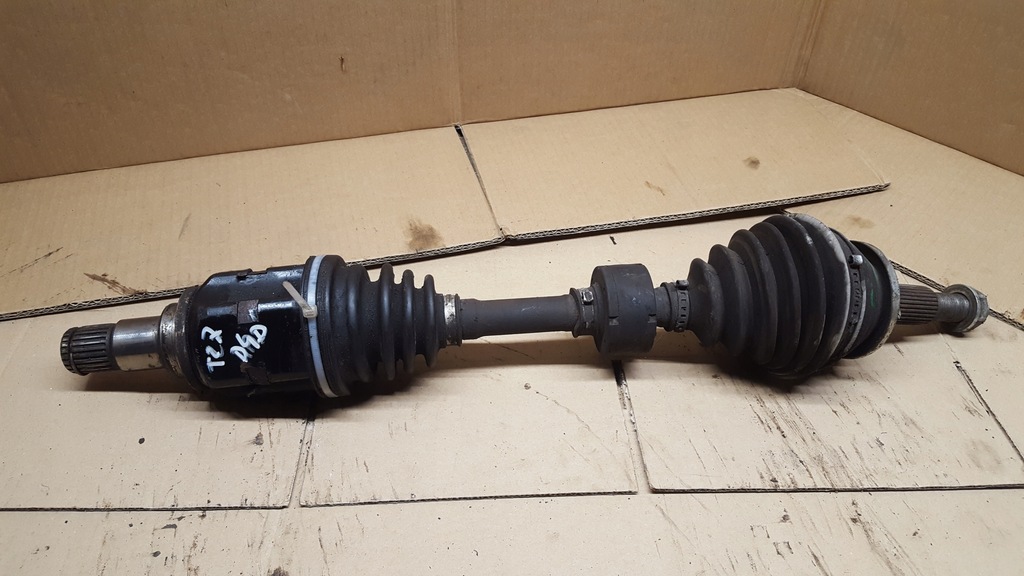 фото №1, Toyota avensis t27 1ad d4d привідний вал ліва