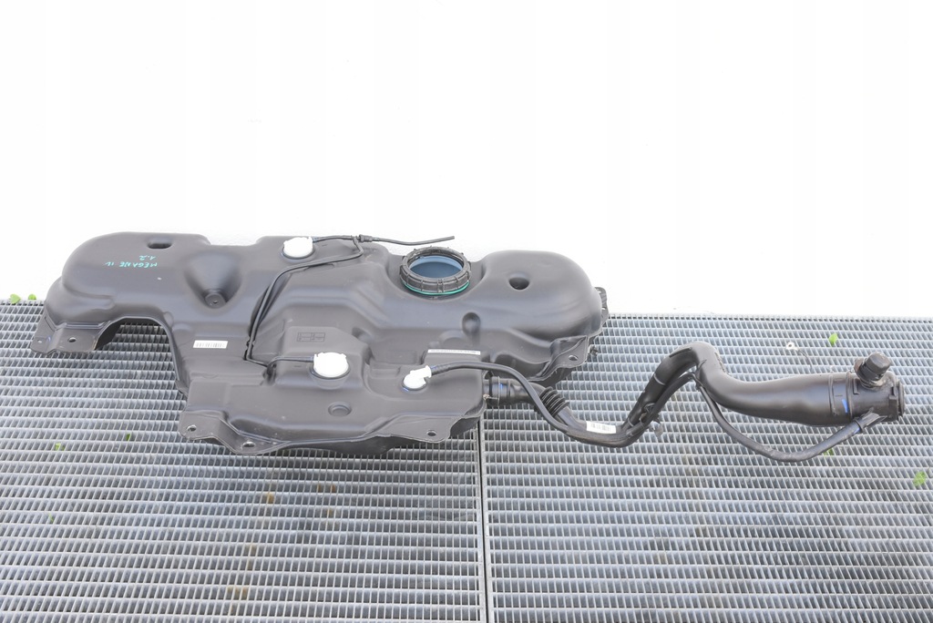 фото №1, Renault megane iv hb 1.2tce бак пального