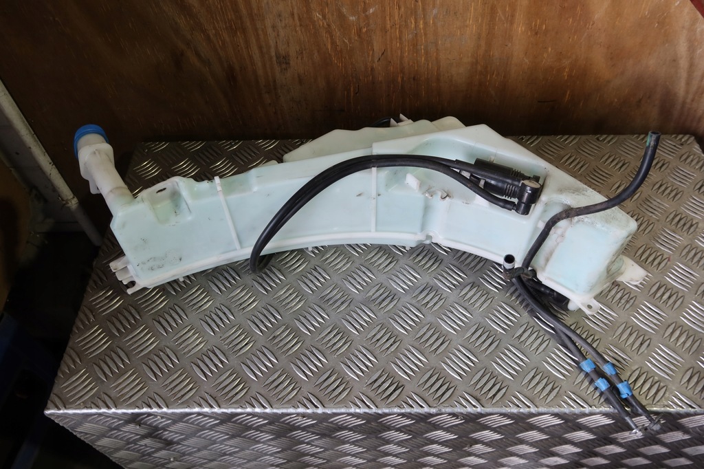 фото №13, Бак омывателя range rover vogue cpla17b613ah