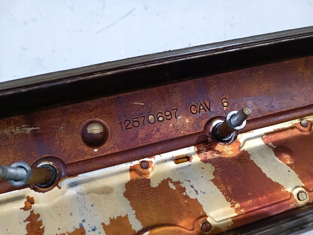 фото №5, Крышка клапанов правая chevrolet gmc hummer h2 6.0