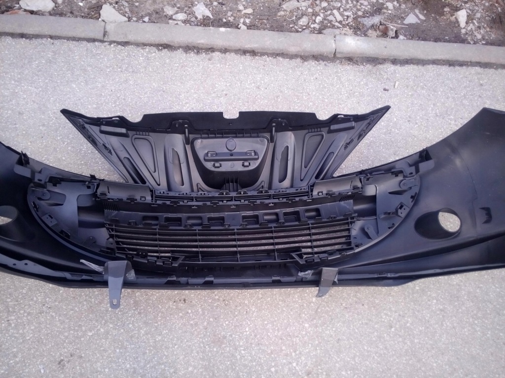 Peugeot 206+ plus бампер передній перед під  протитуманна фара Недорого