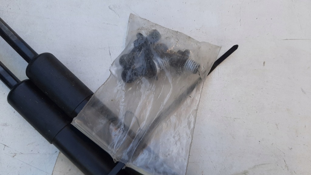 фото №6, Амортизаторы stabilus левый правый крышки mazda 3