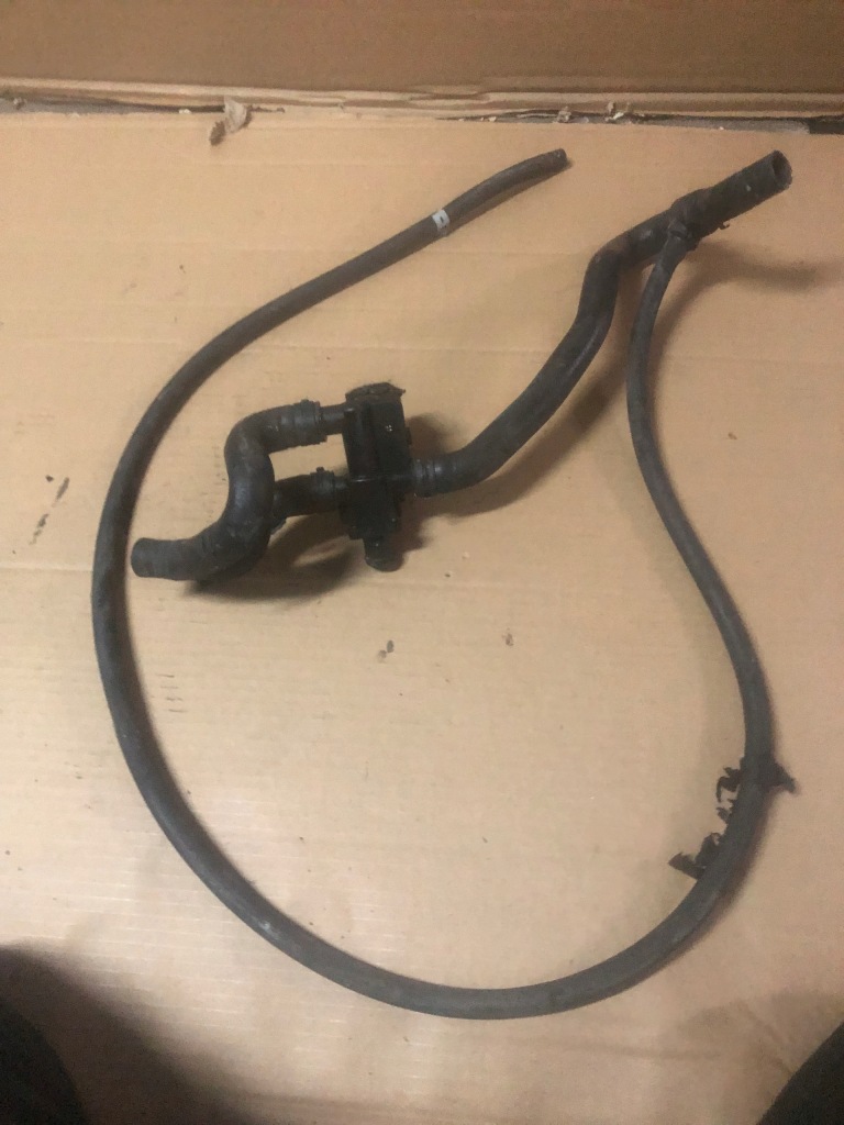 фото №1, Mercedes a2308300084 w221 клапан труба шланг електроклапан