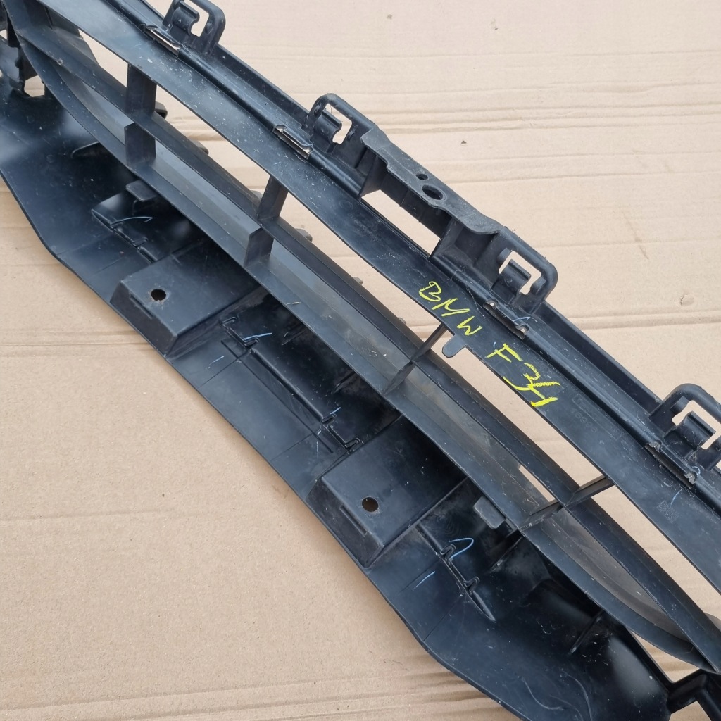 Решётка впуск бампера перед bmw 3 gt f34 7293808 Киев