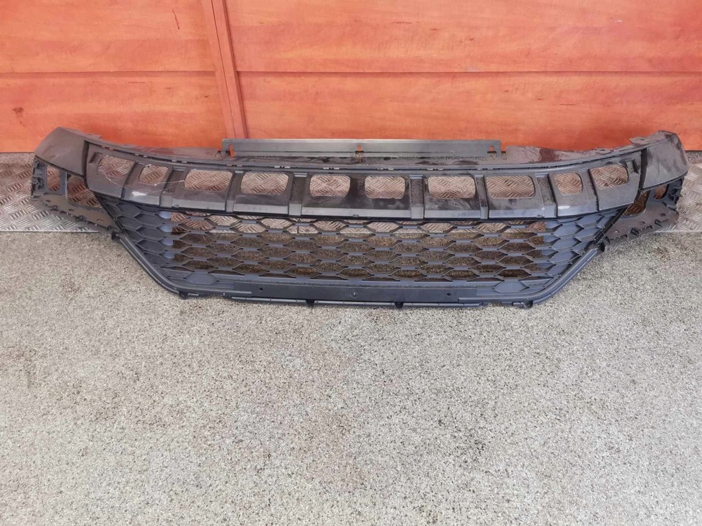 фото №1, Решітка w бампер перед vw troc t-roc 2ga805903d