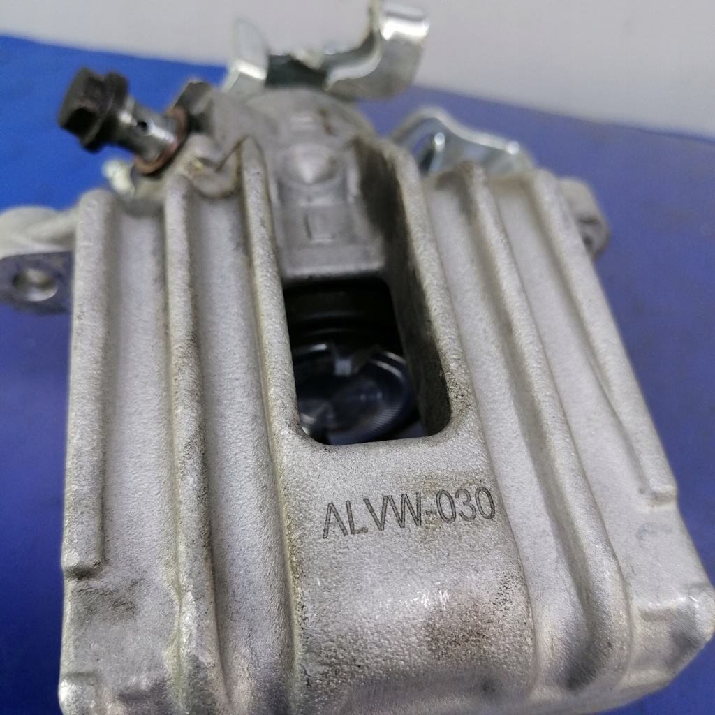 фото №5, Seat toledo ii суппорт тормозной левый задняя vw-030