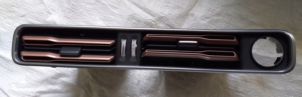 фото №5, Mercedes eqc 293 решётка обдув середина a2938300900