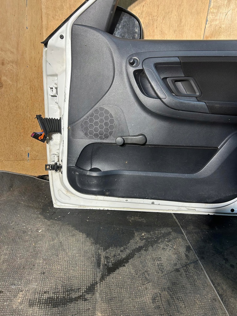 фото №9, Дверь передние правое правый перед skoda praktik roomster полный