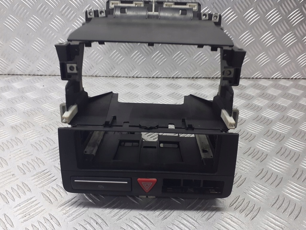 фото №1, Каркас радио ящик audi a3 8p 2.0 tdi 8p0858005b