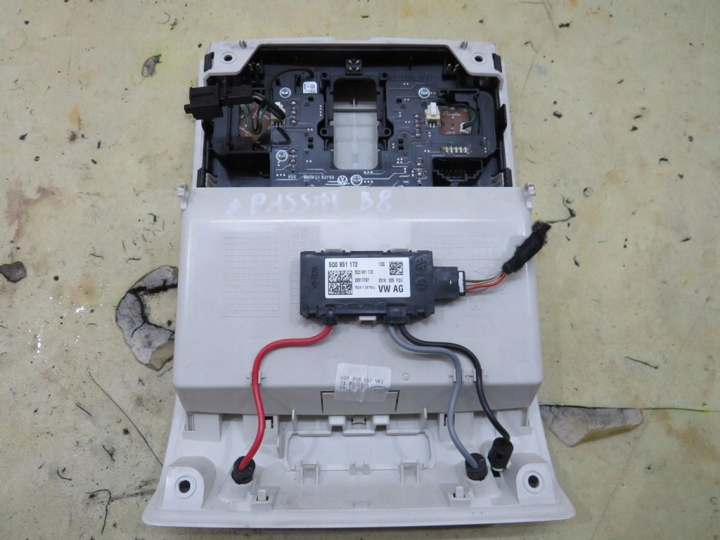 фото №4, Лампа освещение кабины passat b8 5q0951172