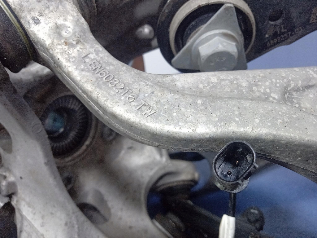 фото №5, Bmw ix i20 поворотний кулак задня ліва задня ступиця важелі 6890577