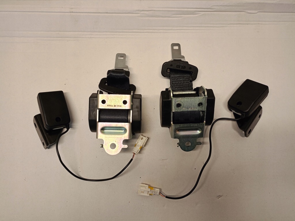 фото №5, Pas безопасности задняя правый левый клипсы комплект peugeot rcz