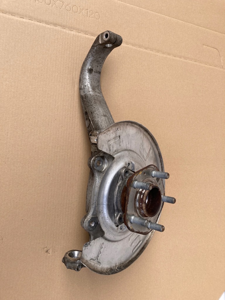 фото №1, Поворотний кулак права передня tesla 3