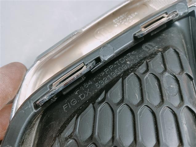 фото №8, Mm jeep compass 17- рамка противотуманной фары левая 53219509