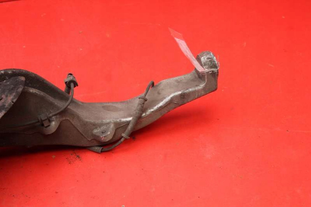 фото №8, Поворотный кулак ступица правая перед jeep grand cherokee iii wk 4.7 v8 238 km 04-10