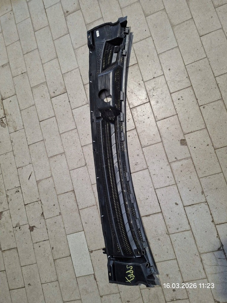 Купить Жабо пластиковый dacia spring 668122684r