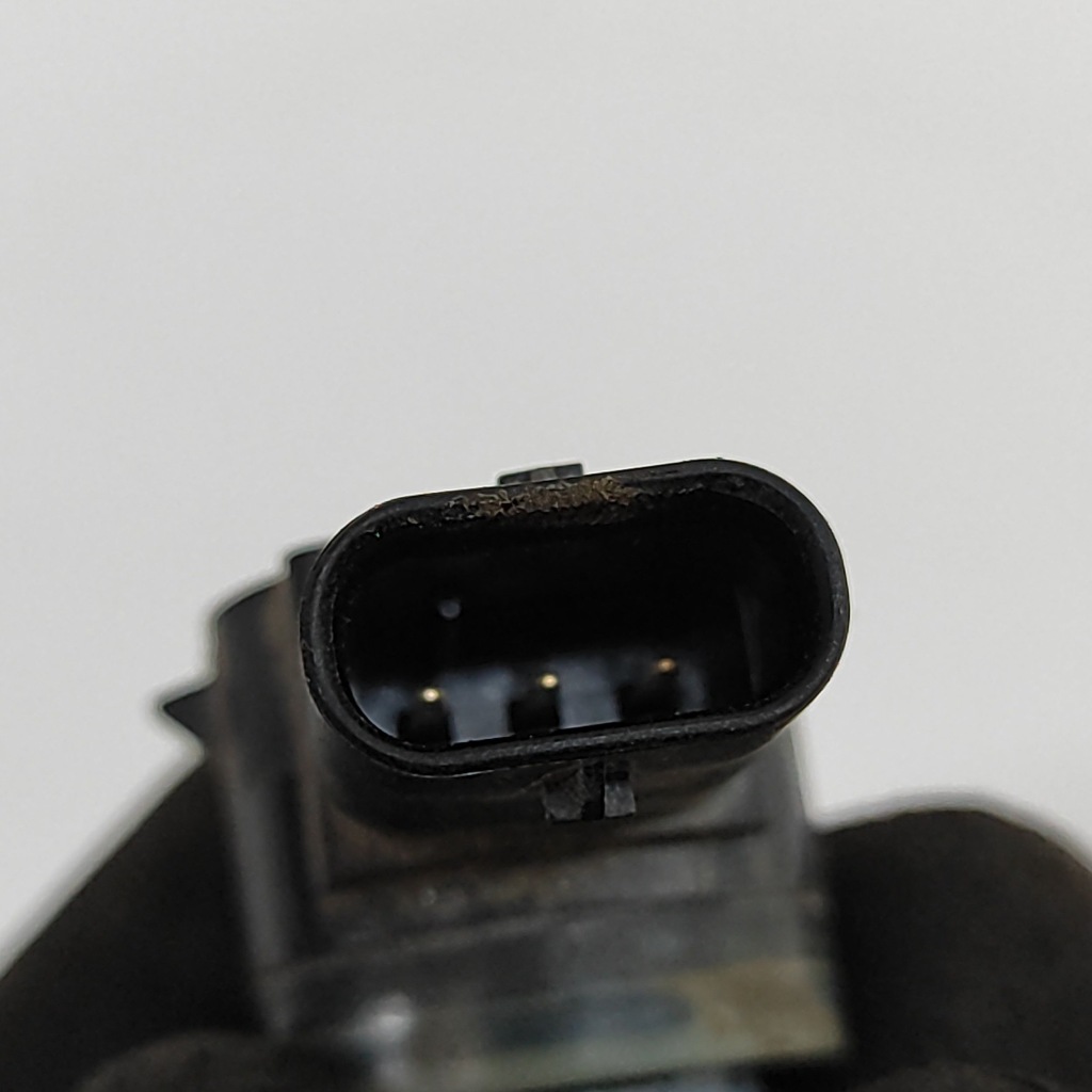 Tesla model 3 2021 с задний датчик парковки pdc Недорого