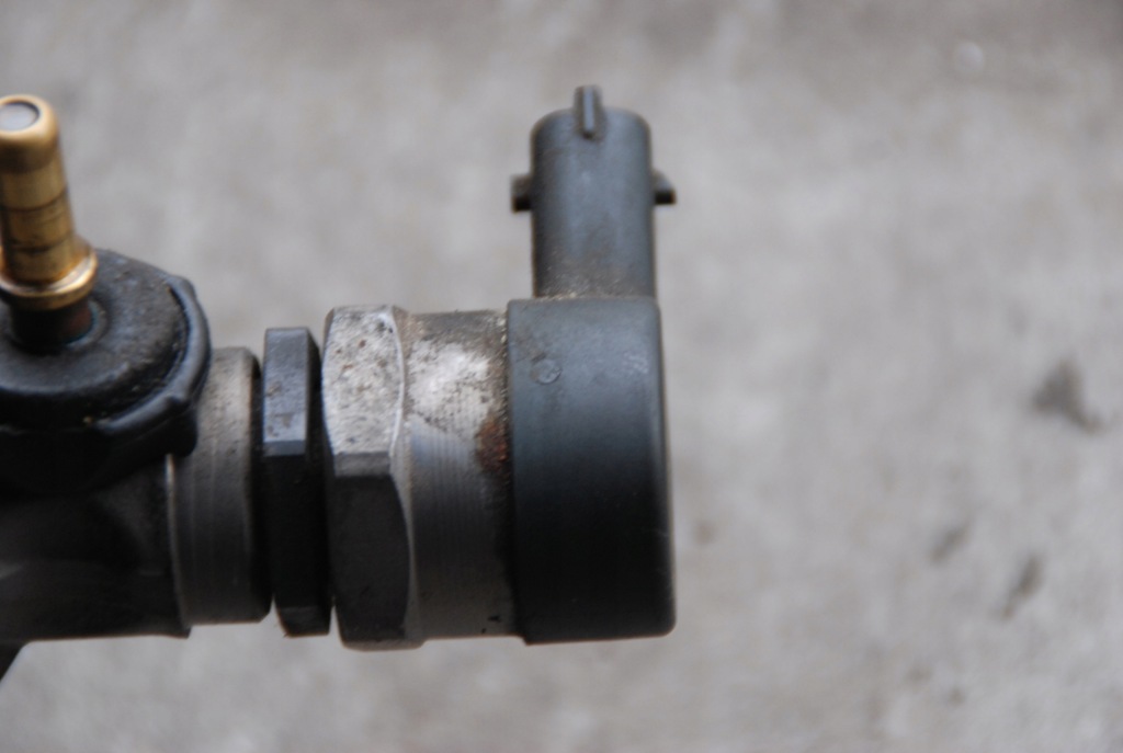 фото №3, Renault trafic vivaro 2,0dci молдинг упорскування