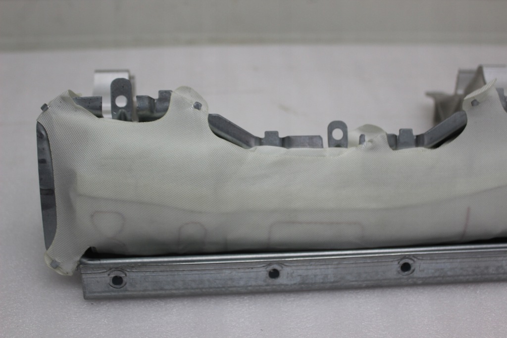 фото №13, Mercedes cls w218 подушка воздушная коленная водителя a2128600902 eu