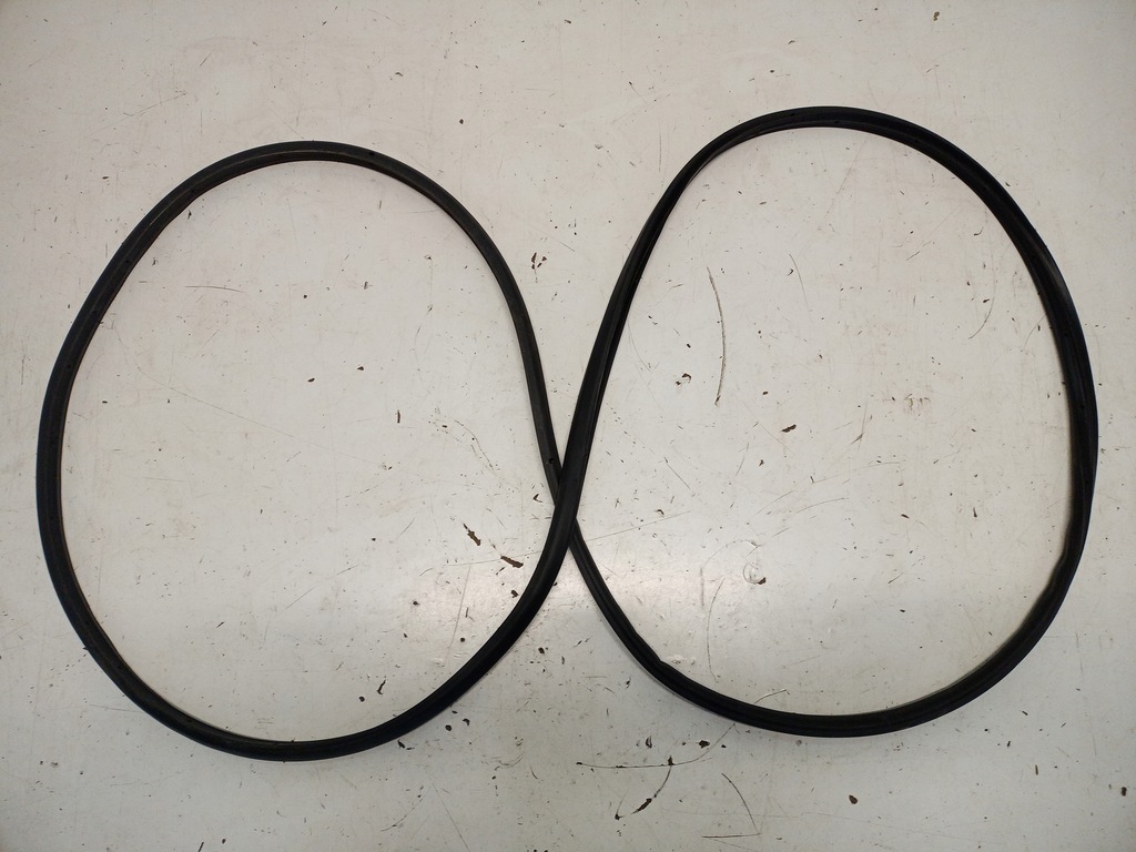 фото №1, Прокладка дверь правый перед citroen c3 aircross