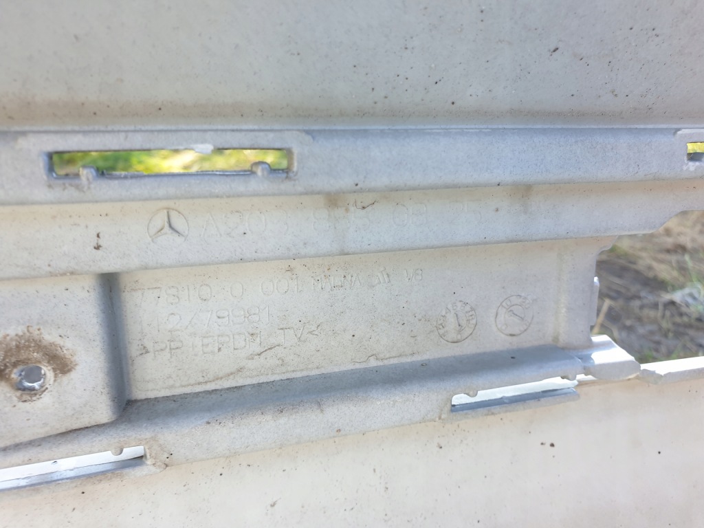 Бампер задний задний mercedes w203 седан лак 744 Доставка