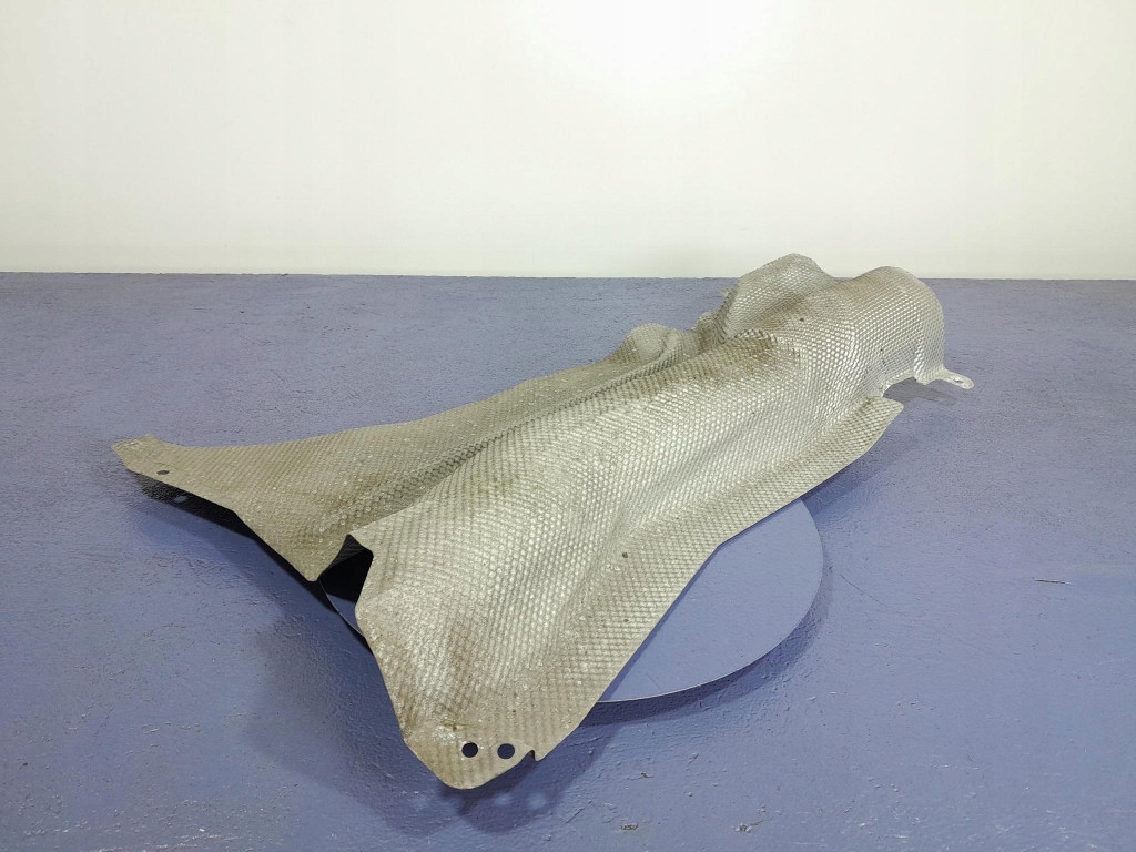 фото №1, Mercedes a w177 защита тепловая выхлоп a1776820002