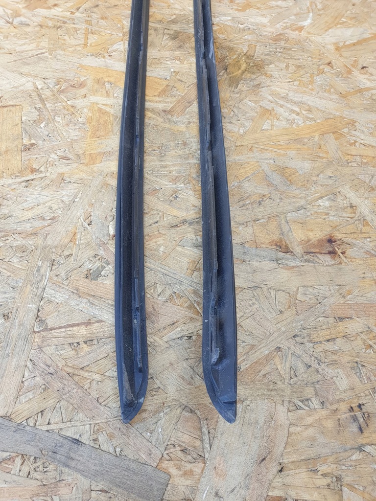 фото №11, Volvo xc40 молдинг скло лобове права ліва