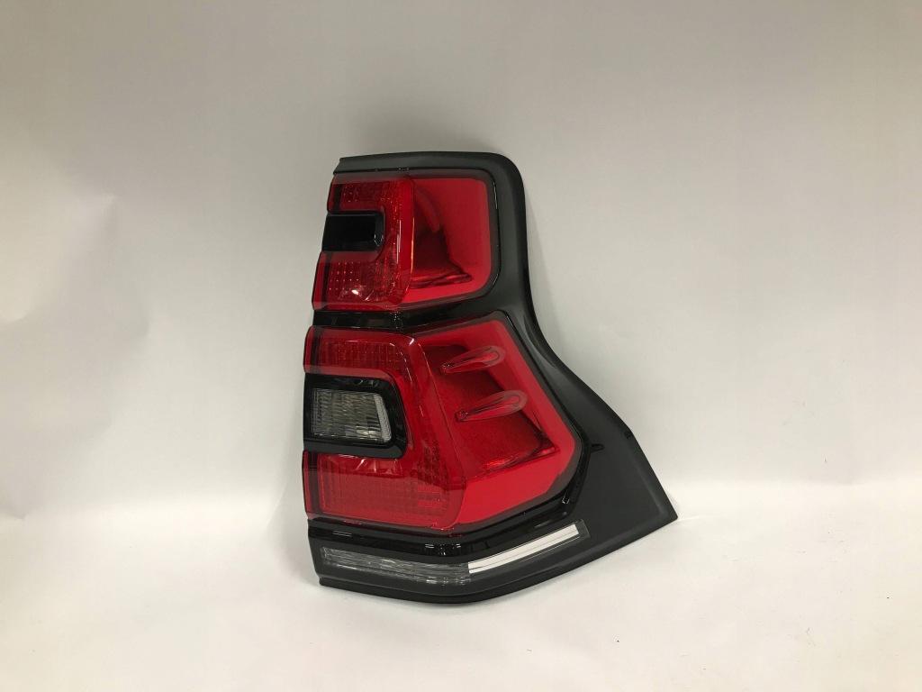 фото №1, Toyota land cruiser 150 lift 13-17 лампа задняя правая europa