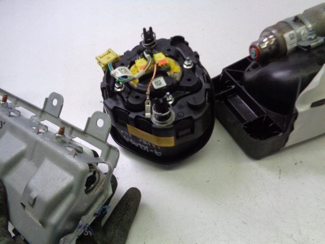 Подушки безопасности подушка безопасности ремни натяжители mercedes a-klasa w176 1.5 d механическая коробка передач 2013 rok Киев