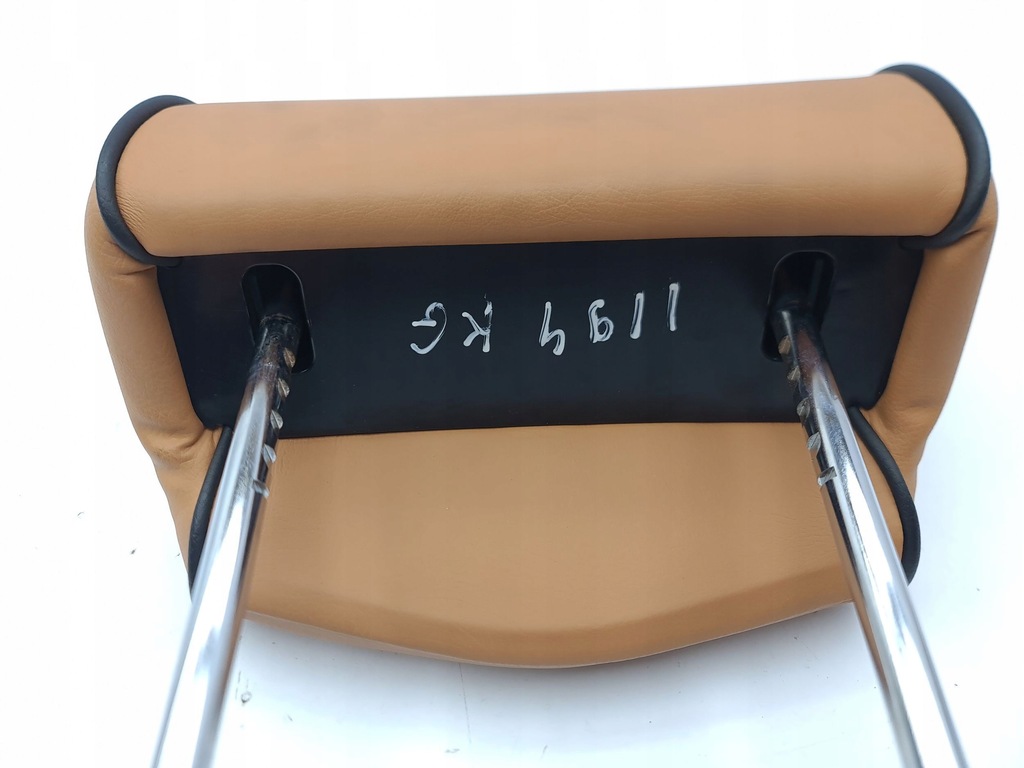 фото №6, Maserati quattroporte 2008 подголовник задний