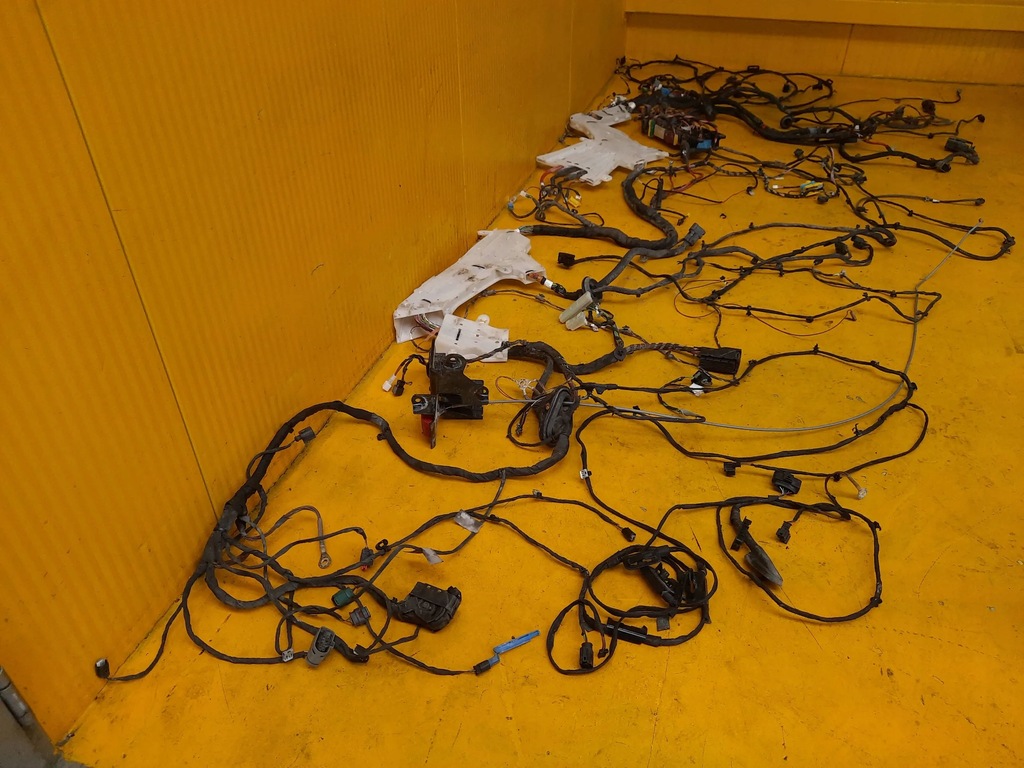 фото №15, Mercedes w447 1.6 cdi электропроводка жгут салона