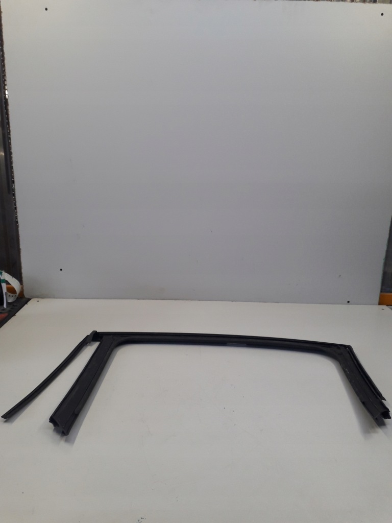 фото №4, Citroen c3 прокладка дверь правый задняя 9813202080